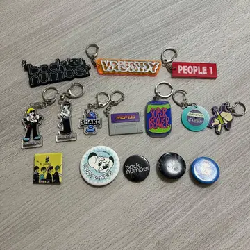 뮤지션 키링과 배지 세트