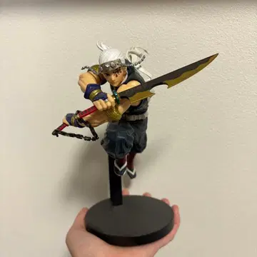 귀멸의 칼날 우즈이 텐겐 피규어