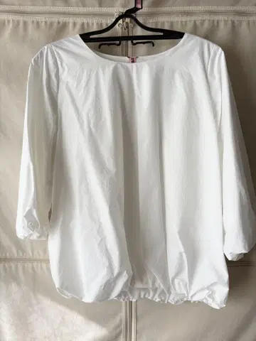 BEARDSLEY 볼륨 슬리브 블라우스