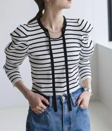 스트라이프 패턴 긴팔 상의 화이트/블랙