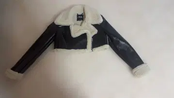 ZARA 숏 기장 퍼 자켓