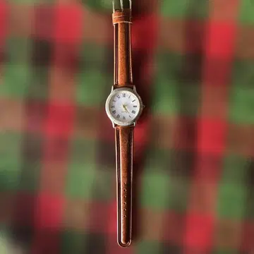 실버 아날로그 손목시계 브라운 가죽