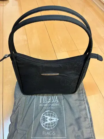 ALVIERO MARTINI FLAGS 블랙 백