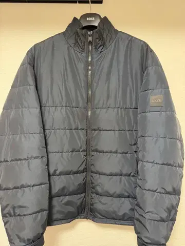 BOSS 네이비 다운 자켓