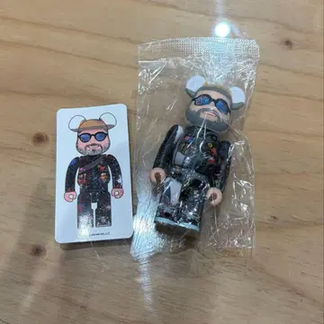 새상품 베어브릭 시크릿 mr brainwash 시리즈 51