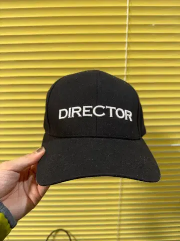 워너 브라더스 공식 디렉터 캡