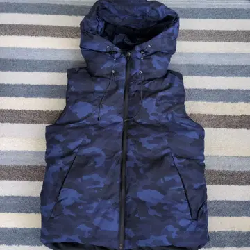 새상품급 INHERIT 인헤릿 카모 패턴 다운 베스트 L