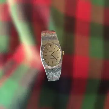 심플한 디자인 골드 다이얼 손목시계 정크제품