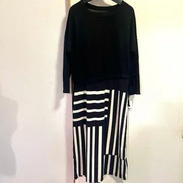 미사용 새상품 antiqua 아이라인 롱 원피스