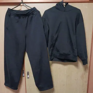 UNIQLOC 블랙 맨투맨 셋업 상 s 하 L 사이즈