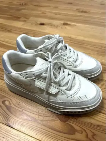 리복 화이트 스니커즈 통굽