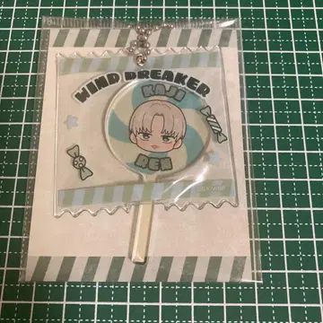 WIND BREAKER 로프트 하이체어 캔디풍 키링 카지 렌