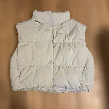 유니클로 C 라이트 베이지 노카라 유니클로 C 다운 크롭 베스트