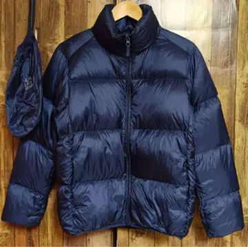 유니클로 울트라 라이트 다운 볼륨 자켓 M 네이비 컬러