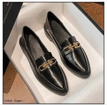 여성용 로퍼 블랙 가죽 금장 장식 포함