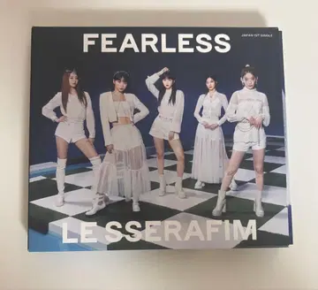 LE SSERAFIM FEARLESS 일본 1st 싱글