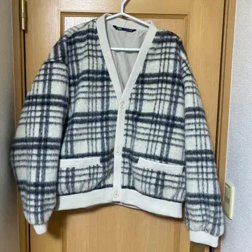 ZARA 체크 무늬 가디건 L 사이즈