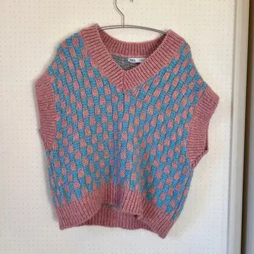 ZARA 체크 무늬 니트 베스트 M 사이즈