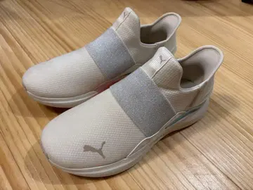 Puma 슬립온 스니커즈 화이트