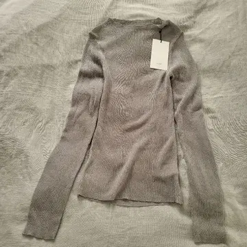 택 포함 새상품 미사용 hunch 실버 라메 긴팔 니트 F 사이즈