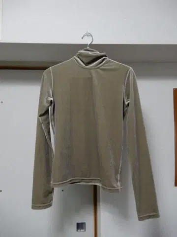 SIMONE WILD 터틀 후디