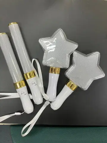 별 모양 응원봉 2개와 응원봉 2개 세트