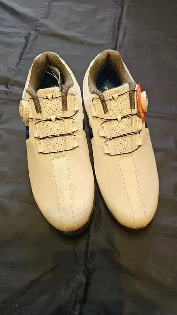 브릿지스톤 골프화 화이트 택 포함 새상품