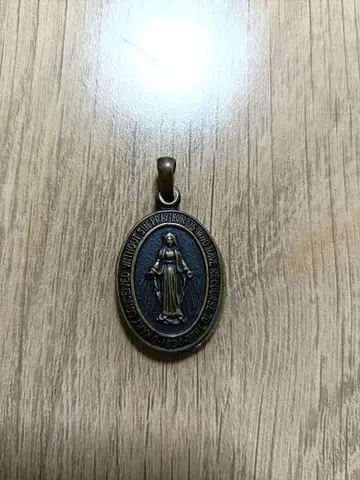 amp japan 마리아 펜던트 놋쇠 체인 없음