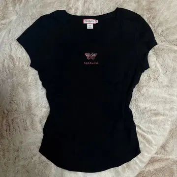 MAX&Co. 블랙 나비 t셔츠 크롭t 헤이세이 갸루 y2k