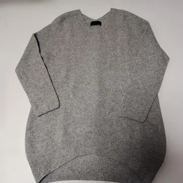 UNTITLED 그레이 V넥 캐시미어 니트