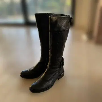 [거의 새 상품] SAYA 블랙 롱 부츠 24