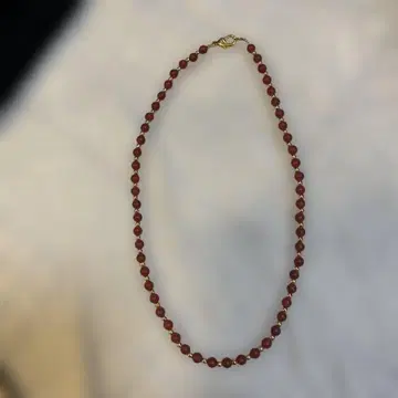 빨간색 비즈 목걸이 골드 금장 장식