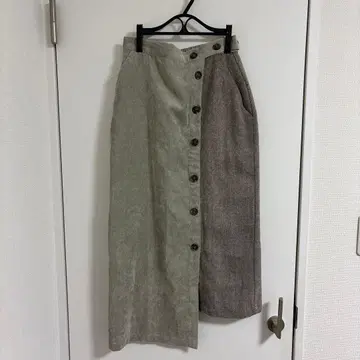 투톤 디자인 타이트 롱 스커트 RADIATE