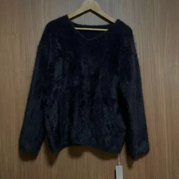 투모로우랜드 Ballsey 플러피 얀 V넥 풀오버