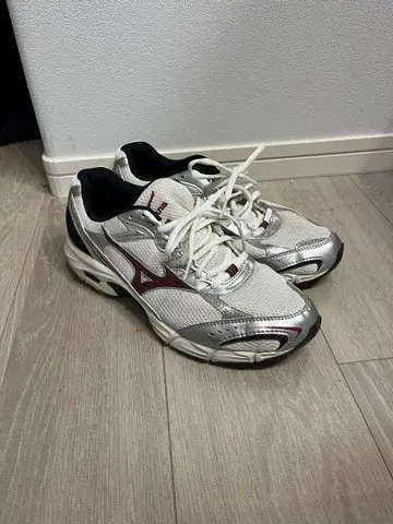 Mizuno Wave 스니커즈 화이트/실버