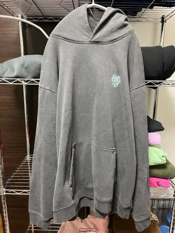 Girls Don't Cry 후드티 이세탄 한정