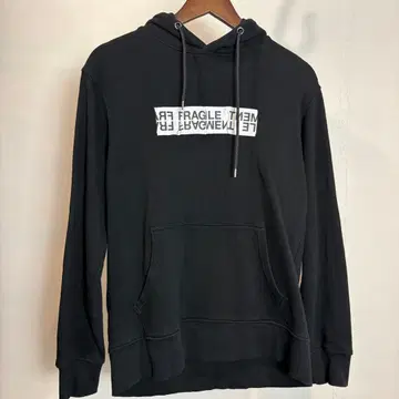 sacai x FRAGMENT 콜라보 FRAGILE 풀오버 후드티