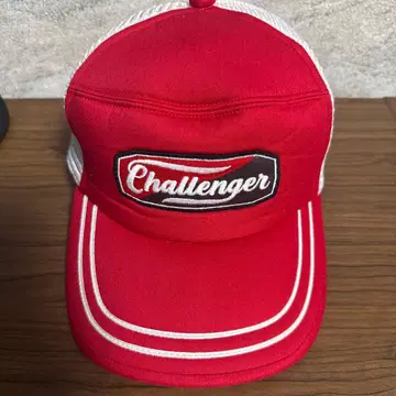Challenger 트래커 캡 레드