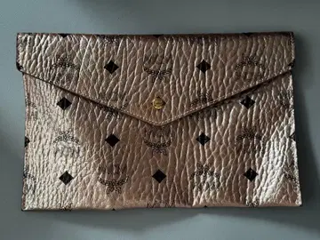 MCM 골드 클러치백