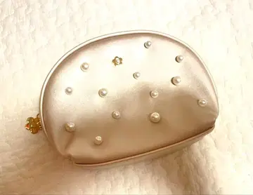 새상품 마리콴트 파우치 (펄 베이지)