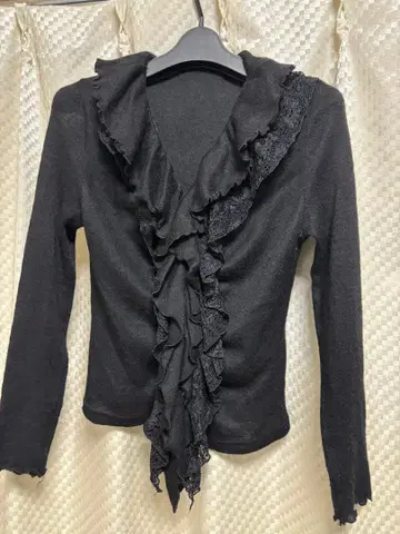 알파카 프릴 니트 가디건 블랙