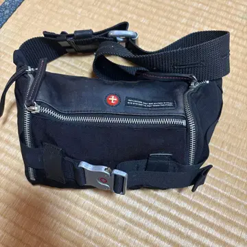 TOUGH JEANS 바디백 힙색 블랙