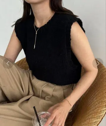 capricieux le'mage 밴딩 SET 네프 슬리브리스 니트