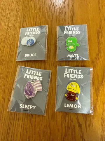 Homecomings LITTLE FRIENDS 핀 배지