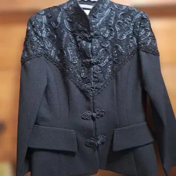블랙 자수 장식 포멀 자켓
