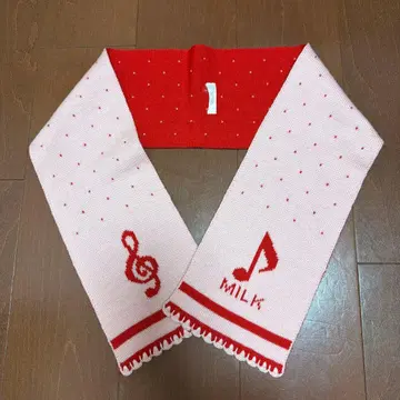 MILK 음표 패턴 머플러