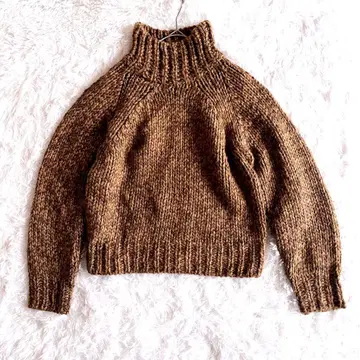 브라운 크루넥 긴팔 니트