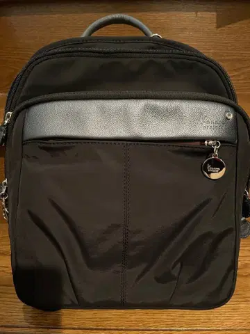 블랙 나일론 럭색 백팩