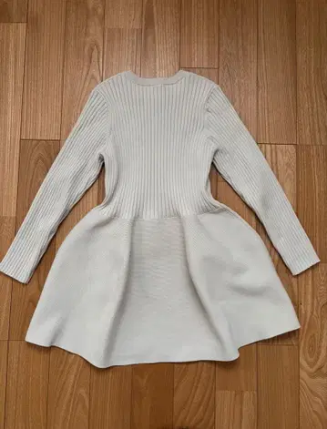 Mila Owen / 구조 실루엣 페플럼 니트 튜닉 ( 사이즈 1 )