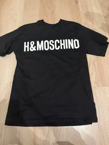 H&MOSCHINO 블랙 T셔츠 XS